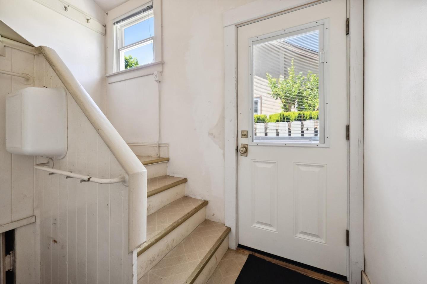 1112 Vancouver AVE