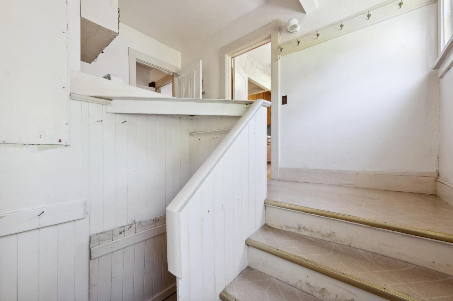 1112 Vancouver AVE