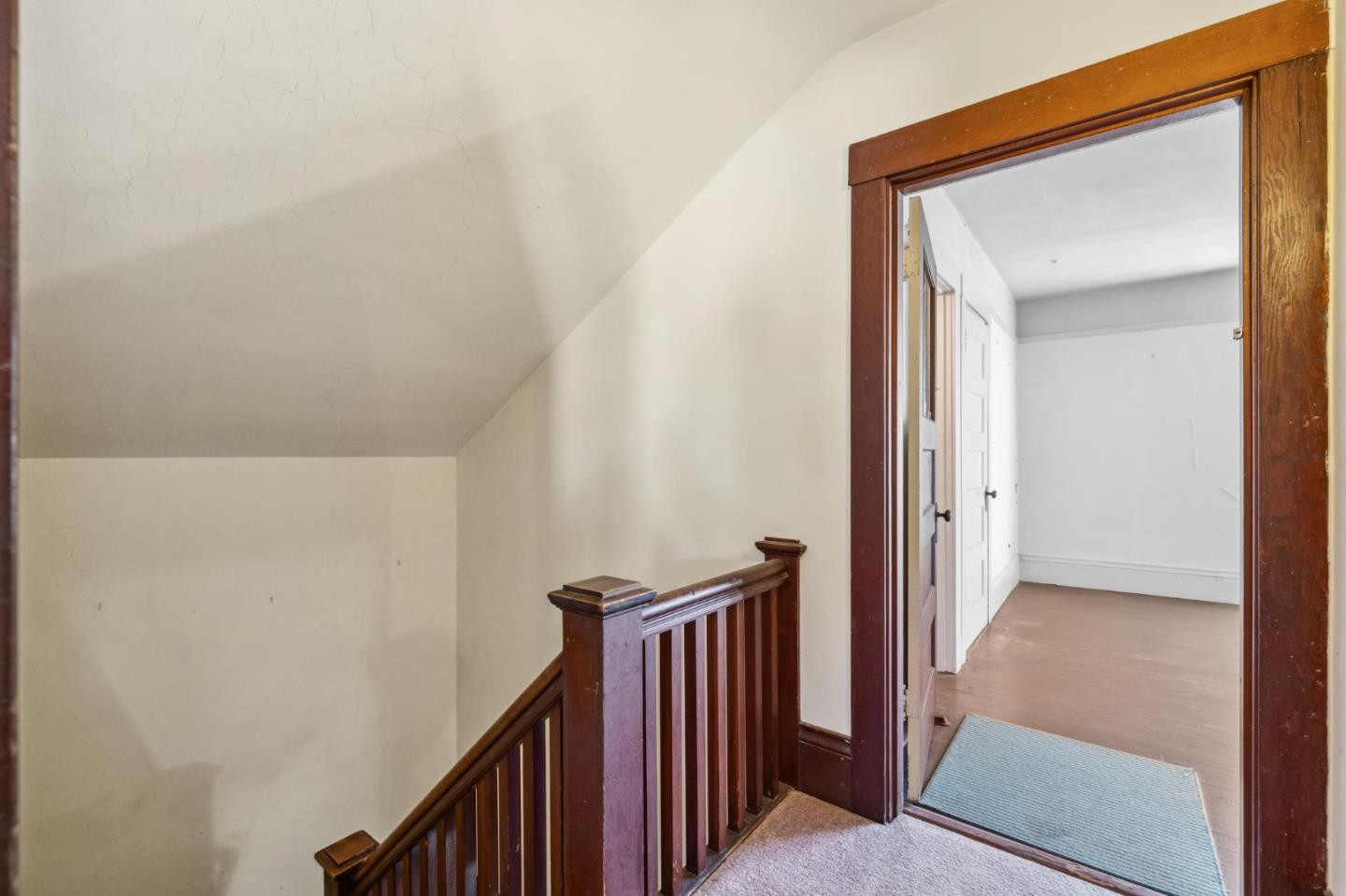 1513 Forest View AVE