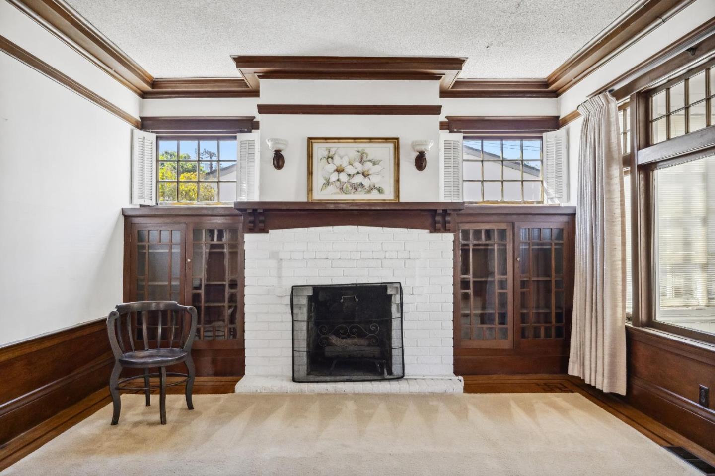 1513 Forest View AVE