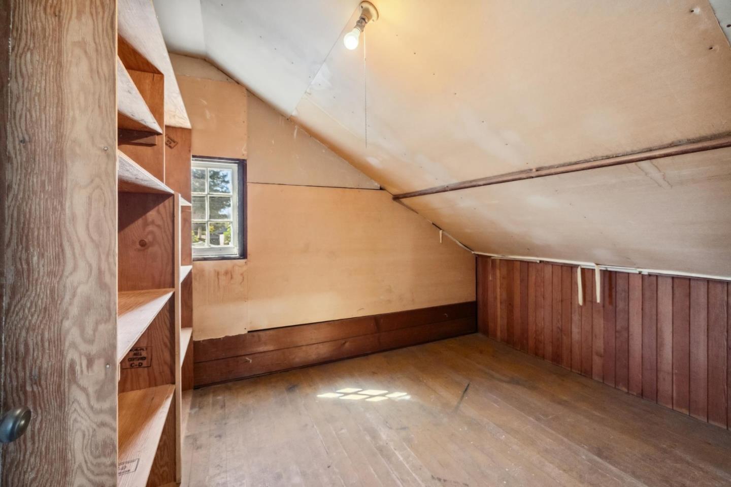 1513 Forest View AVE