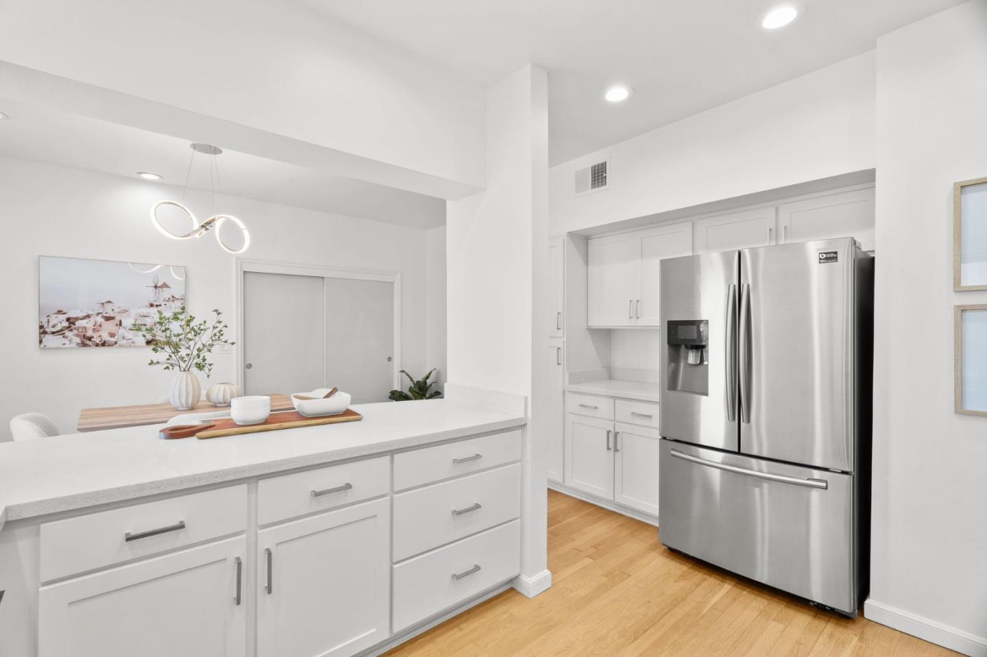 10 9th Avenue 303