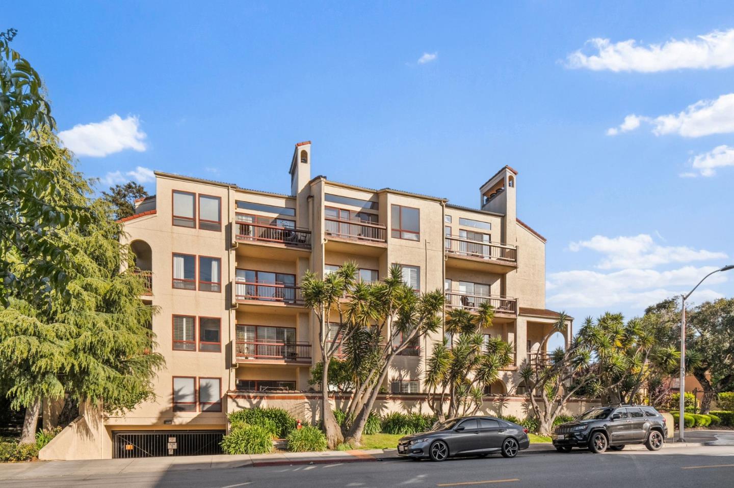 10 9th Avenue 303