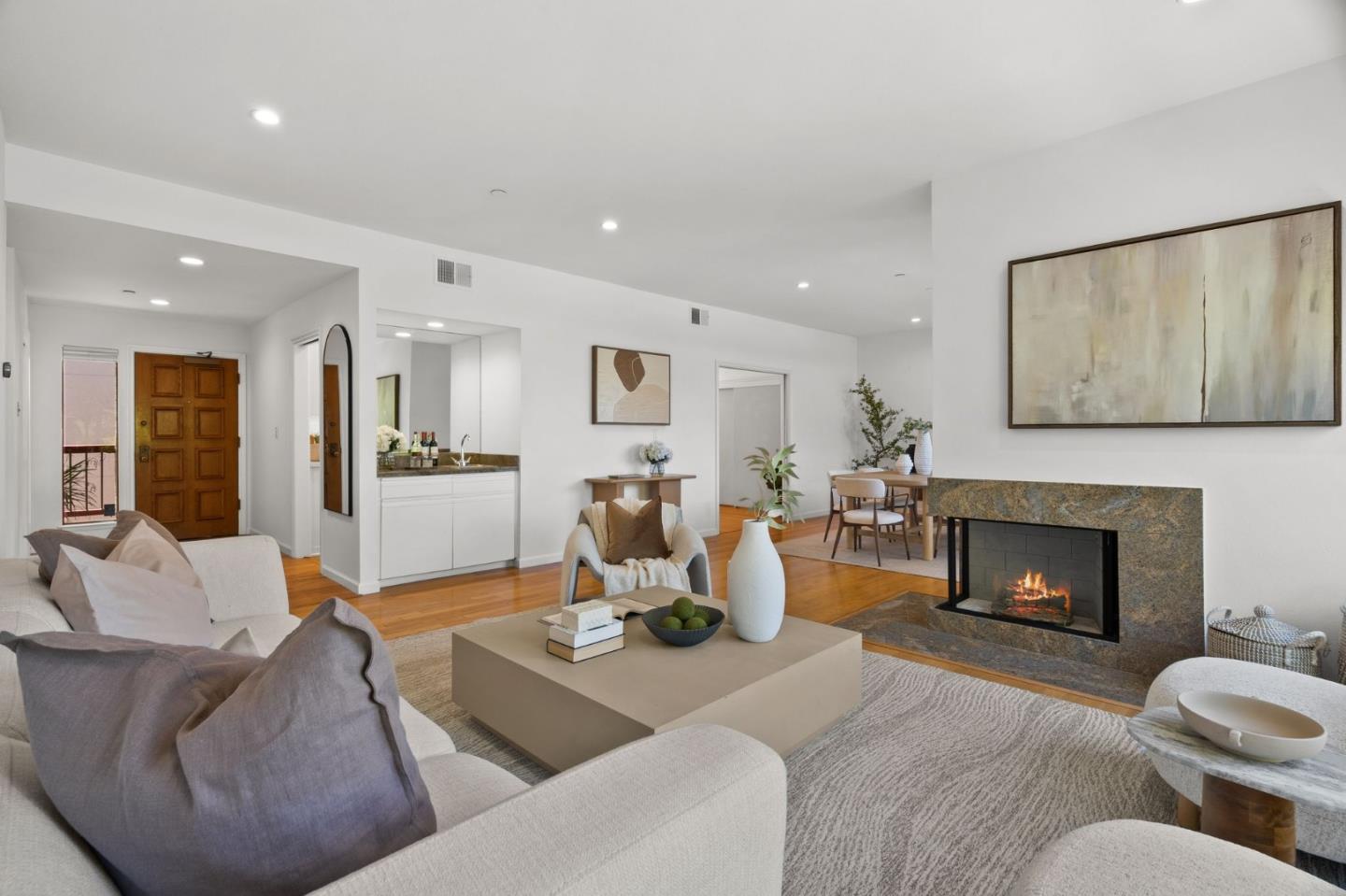 10 9th Avenue 303