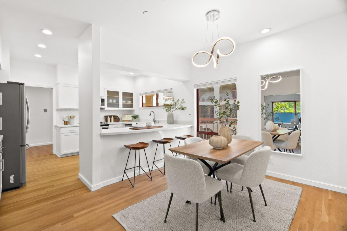 10 9th Avenue 303