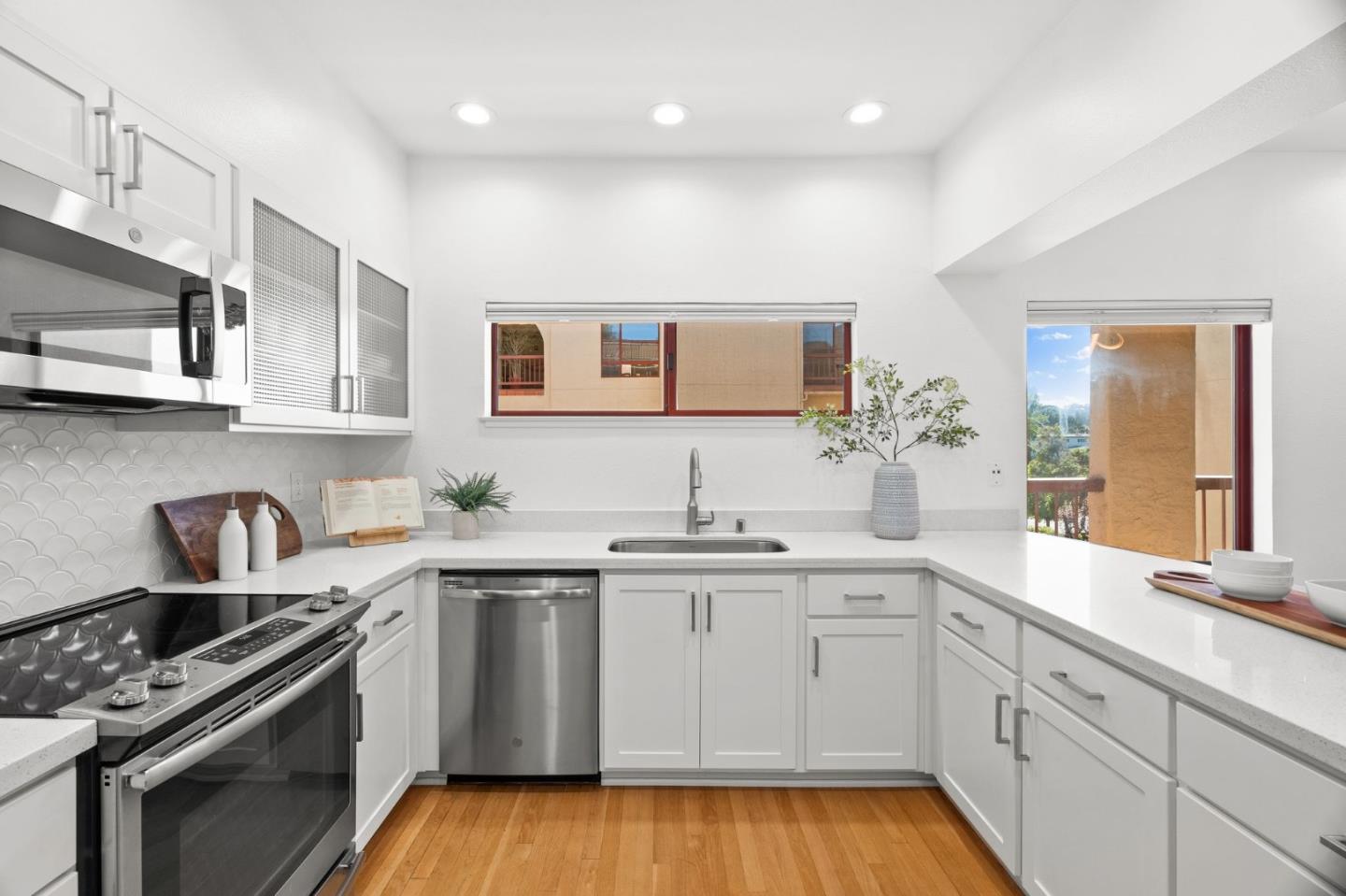 10 9th Avenue 303