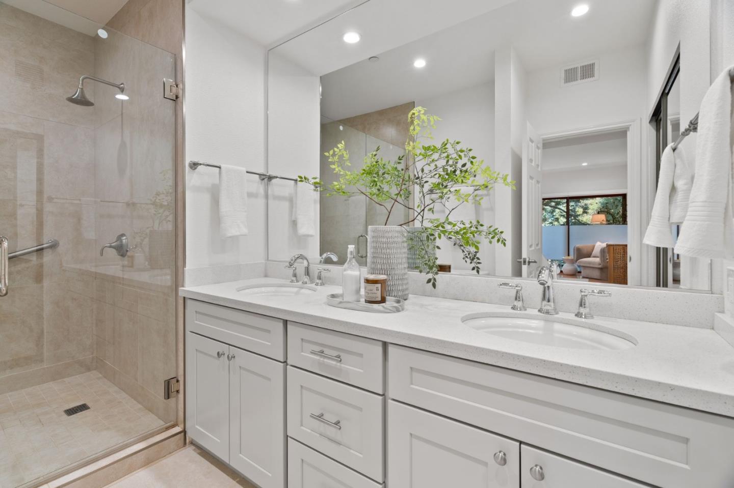 10 9th Avenue 303