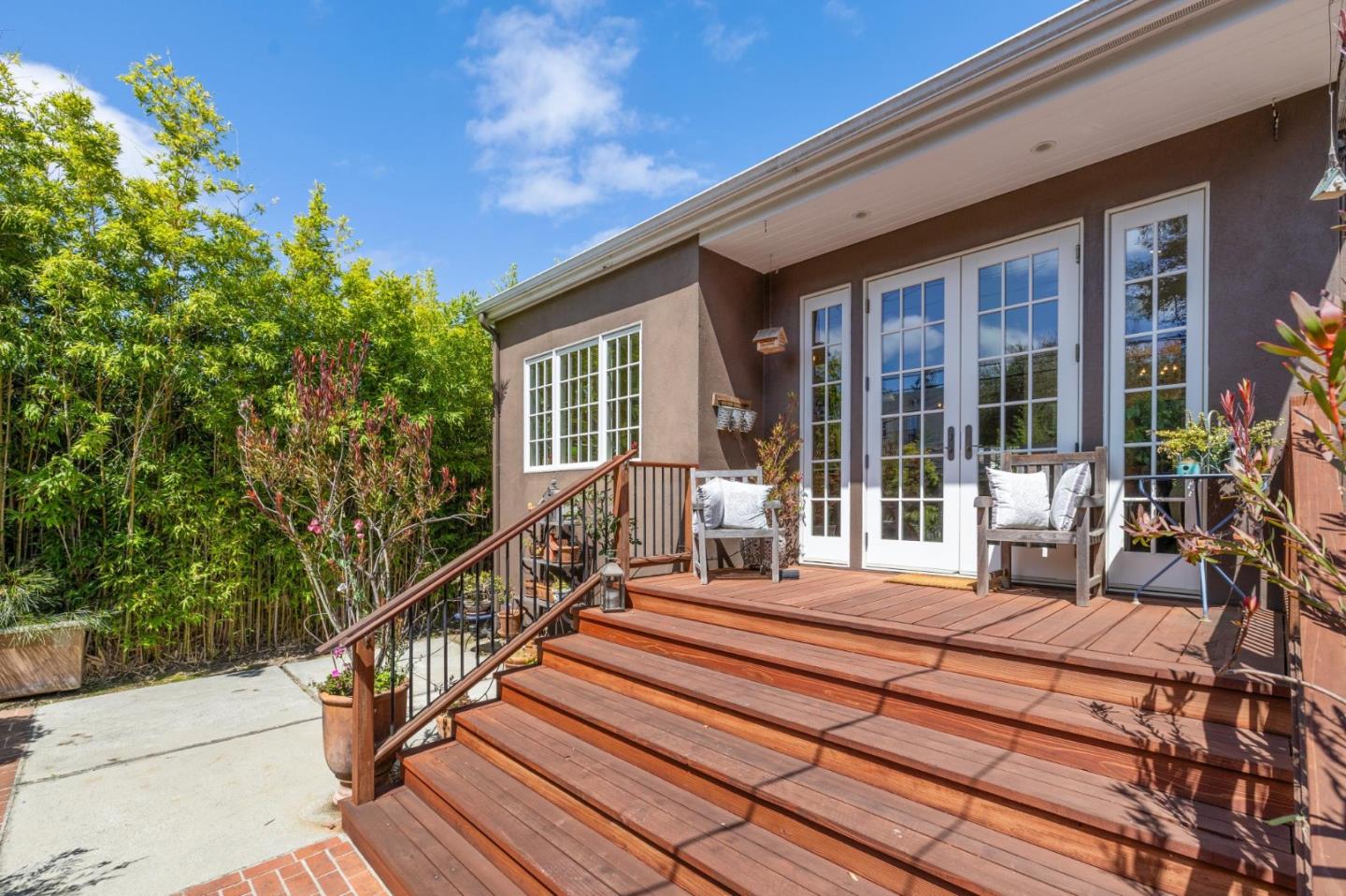 729 Plymouth Way