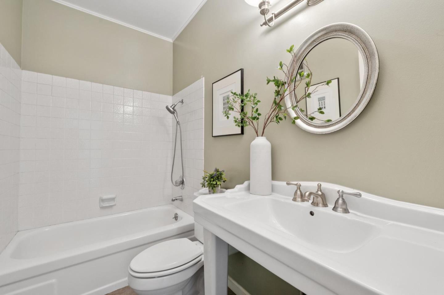 1328 Woodside Road