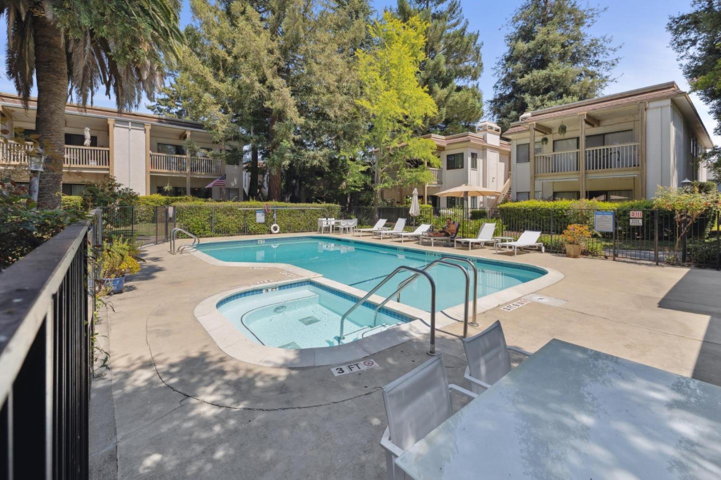 1328 Woodside Road