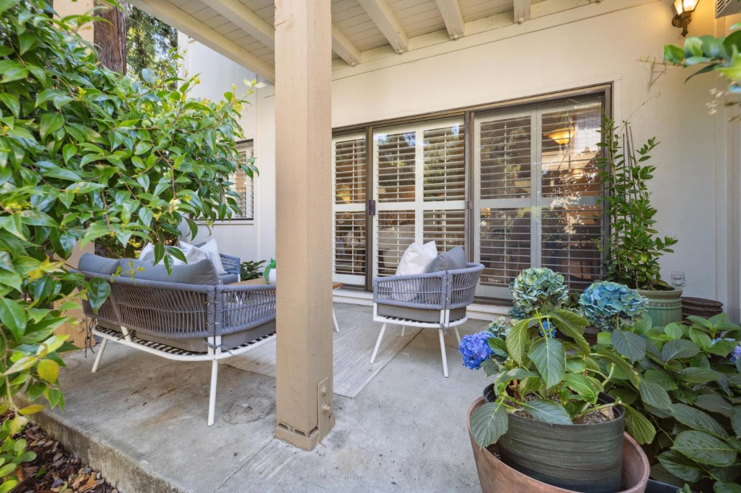 1328 Woodside Road