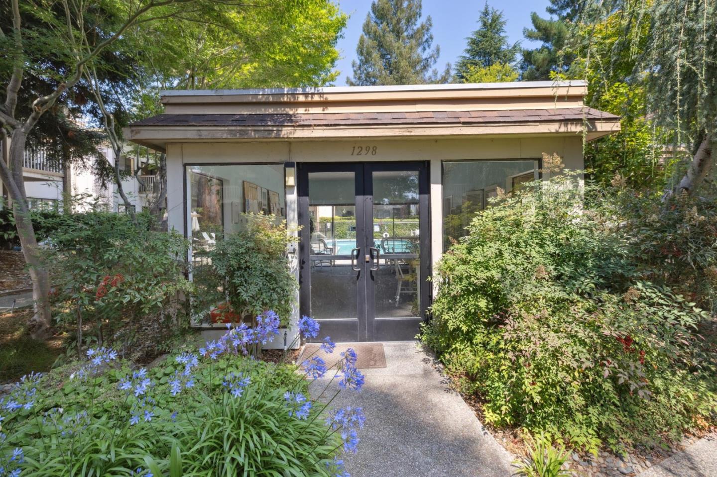 1328 Woodside Road