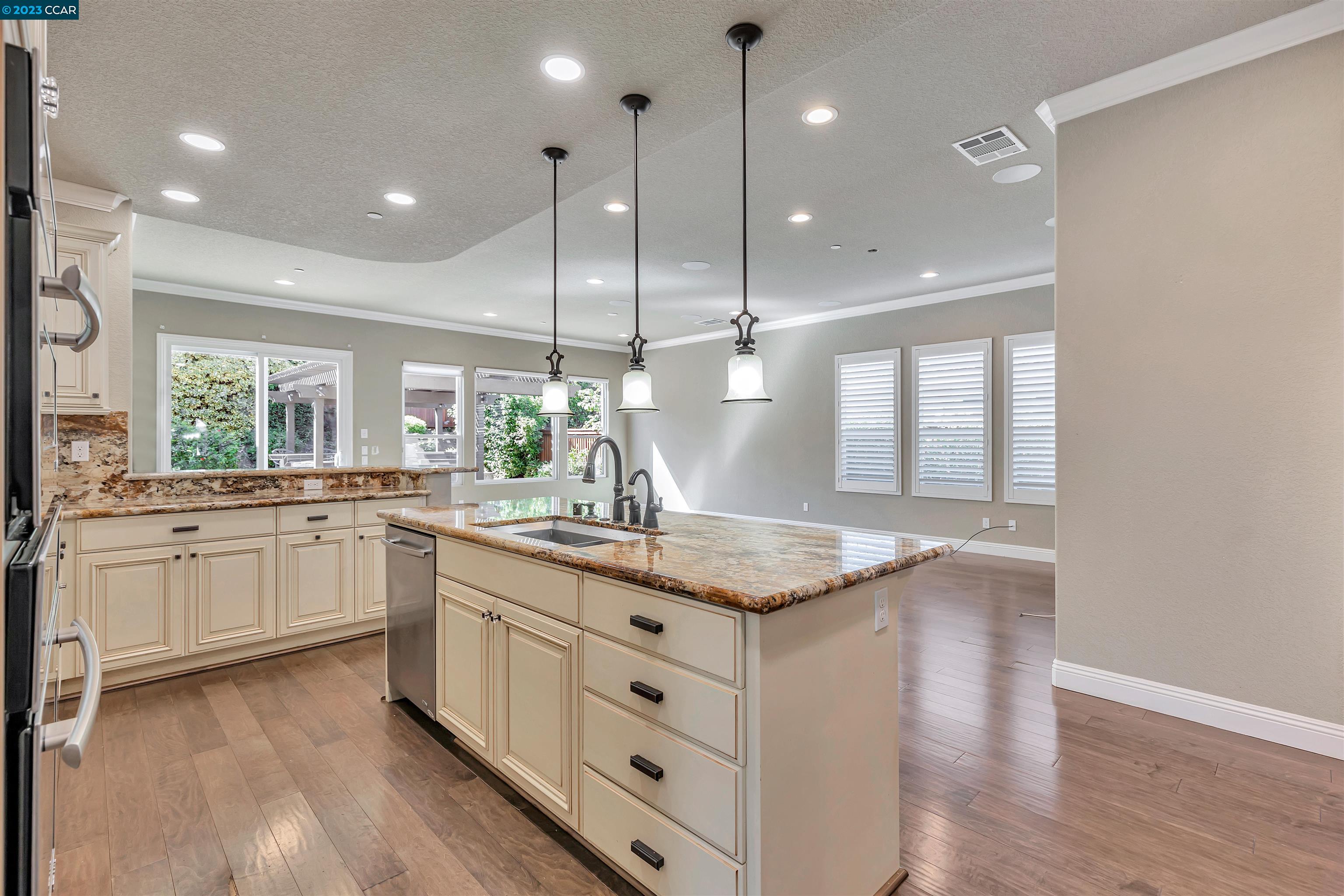 1629 Zinfandel Dr