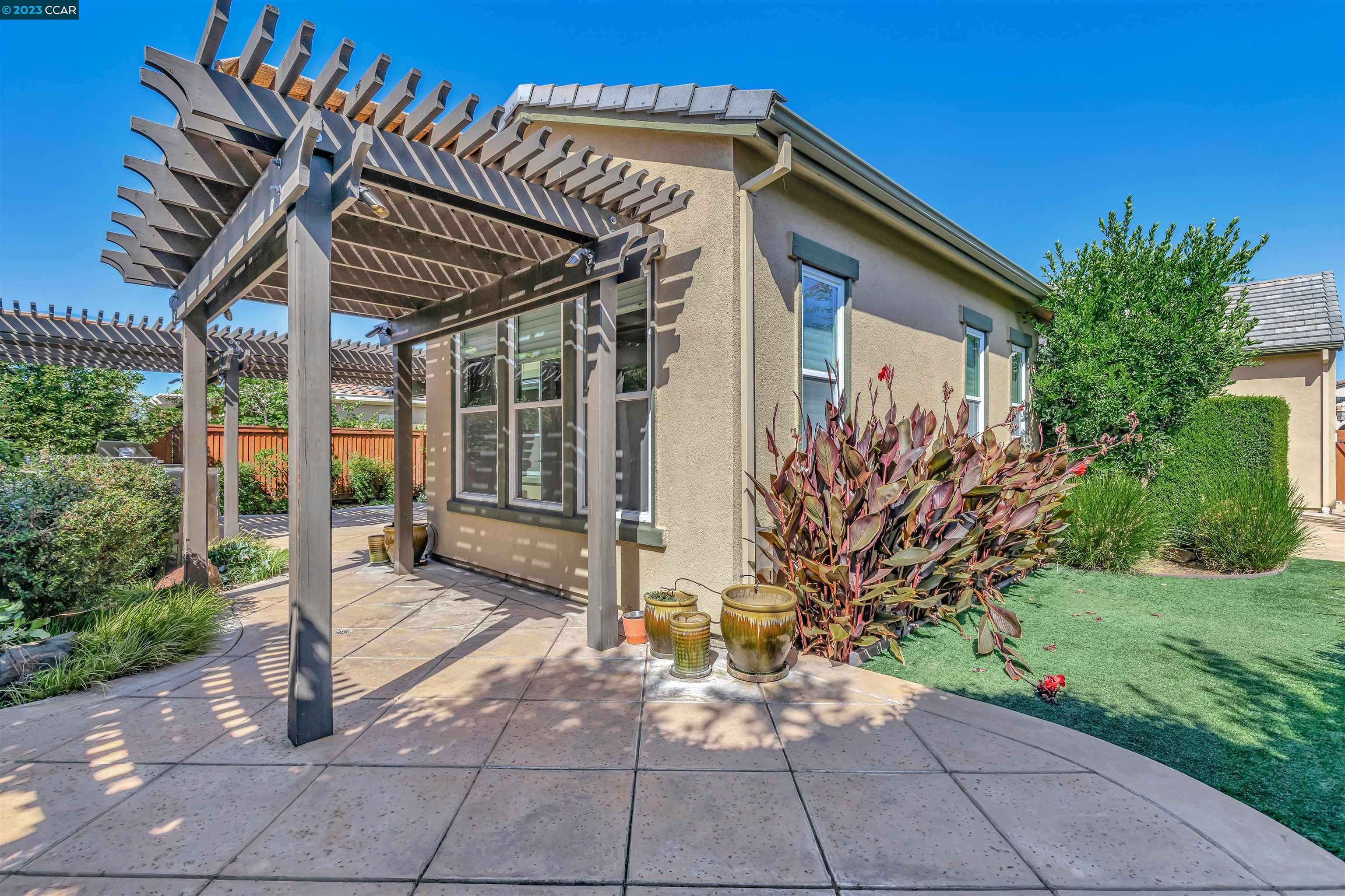 1629 Zinfandel Dr