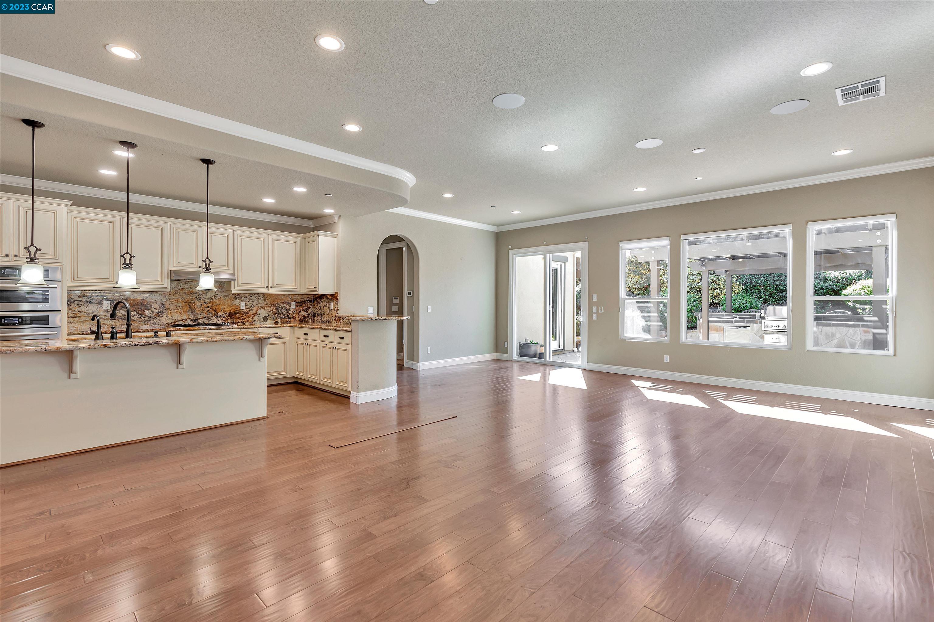 1629 Zinfandel Dr
