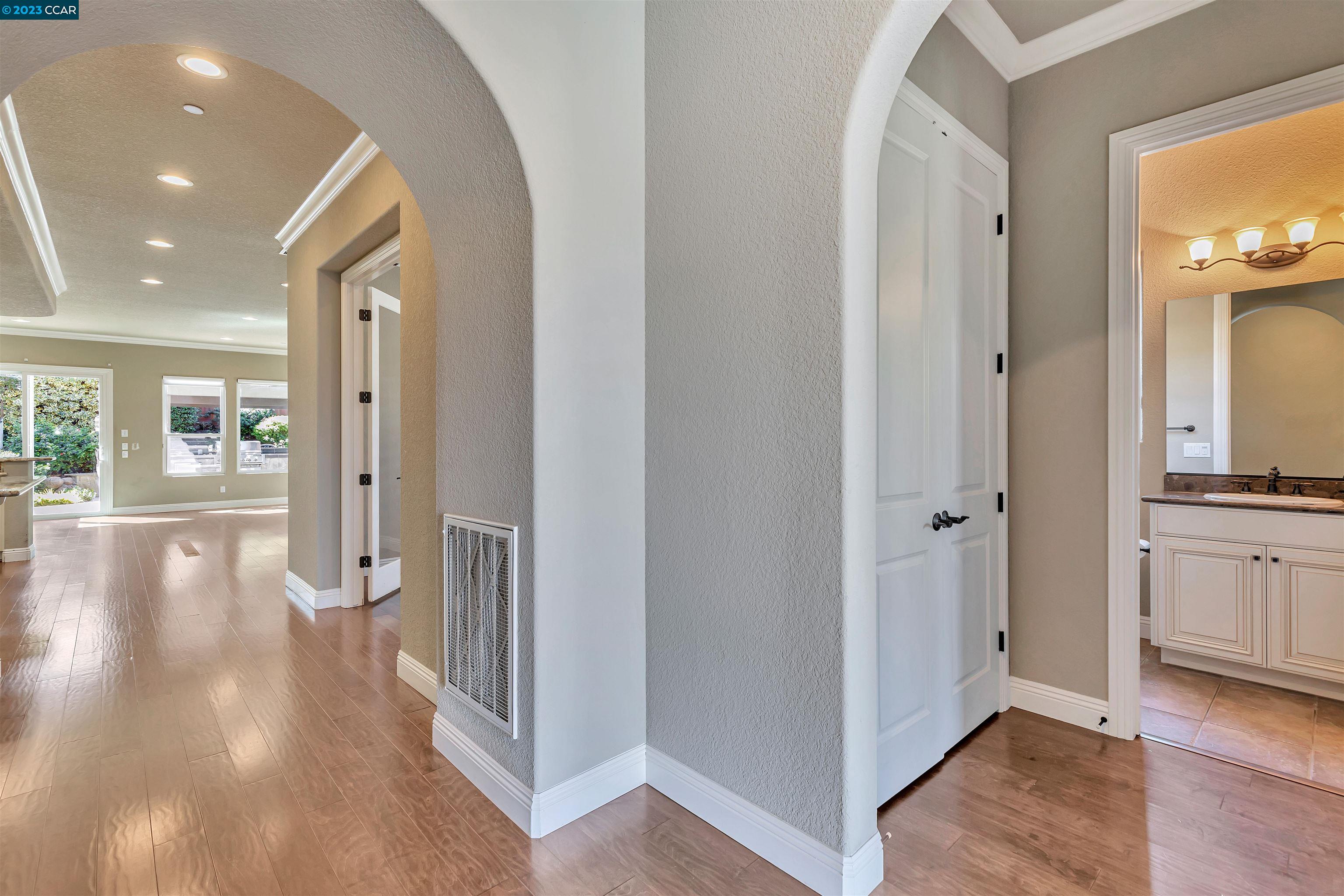 1629 Zinfandel Dr