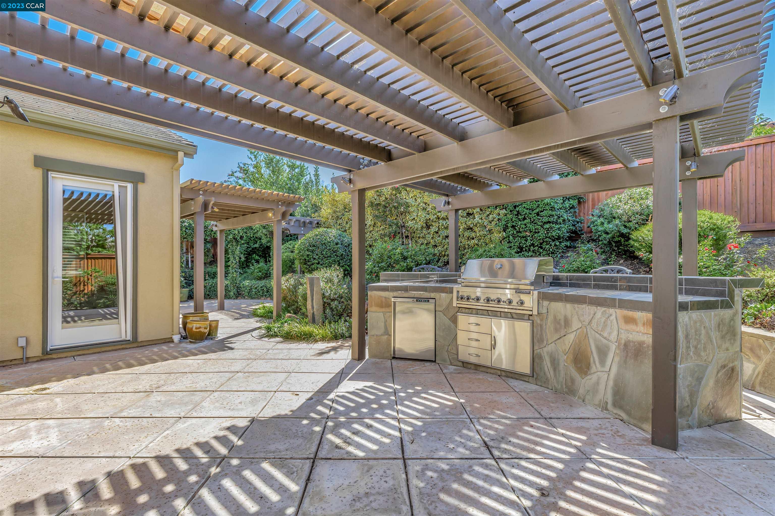 1629 Zinfandel Dr