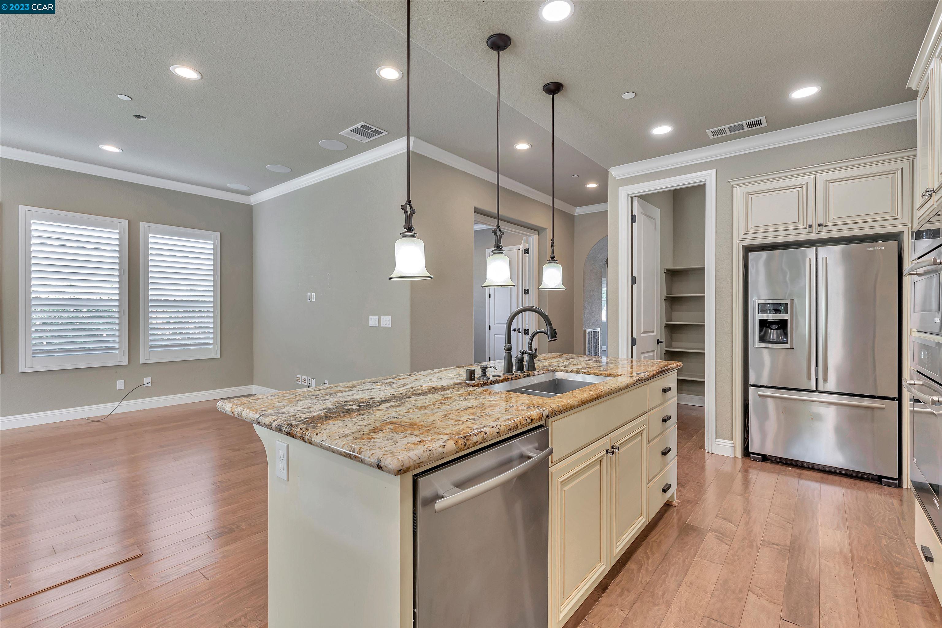 1629 Zinfandel Dr