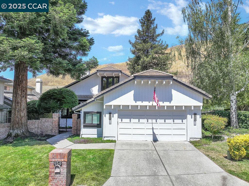 959 Redwood Dr