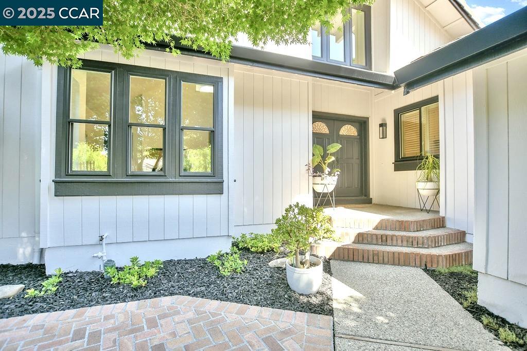 959 Redwood Dr