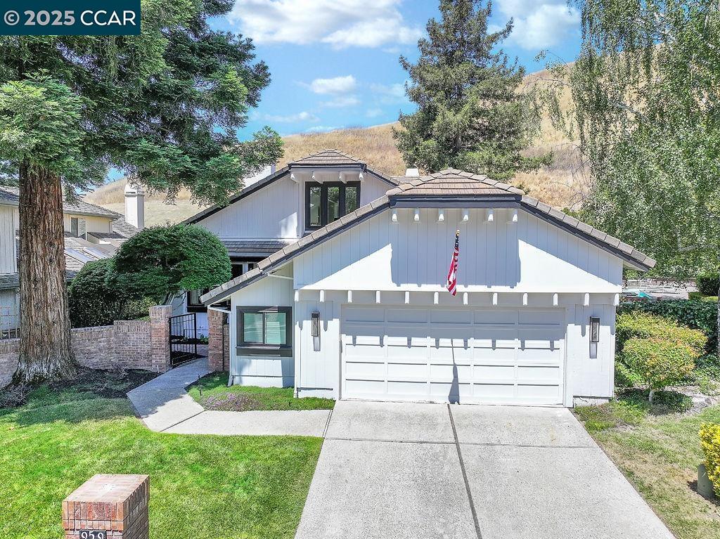959 Redwood Dr