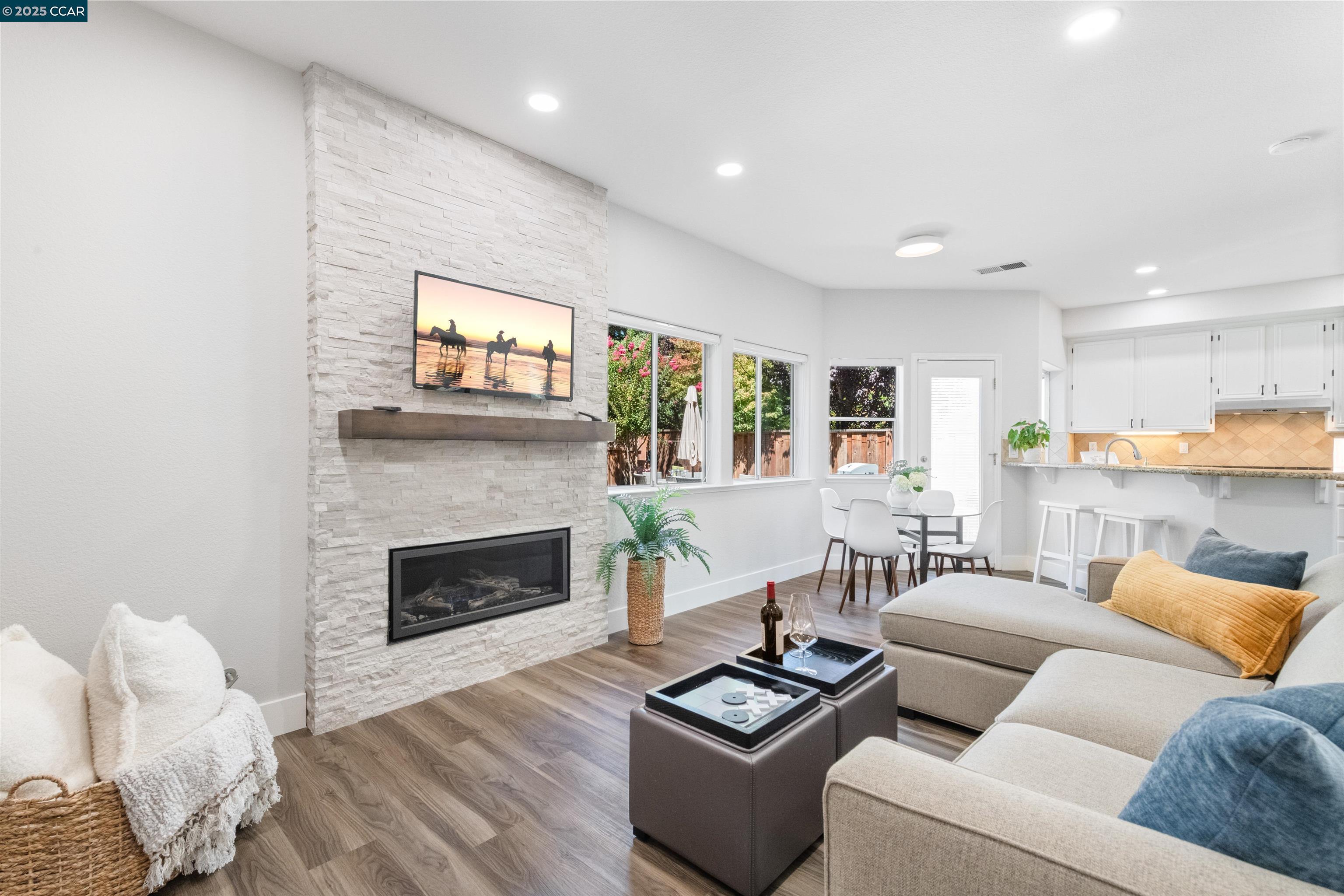 16 Haskins Ranch Cir