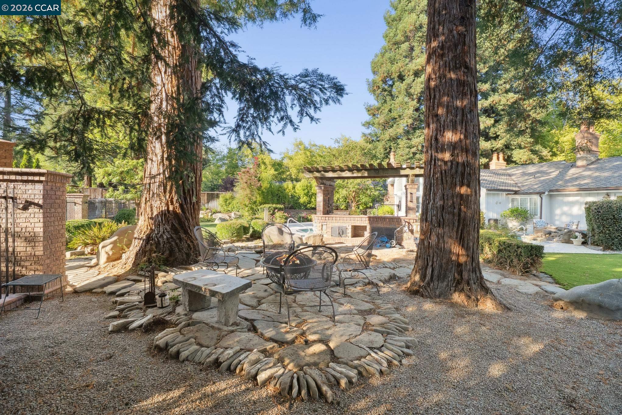 2031 Scarlet Oak Pl