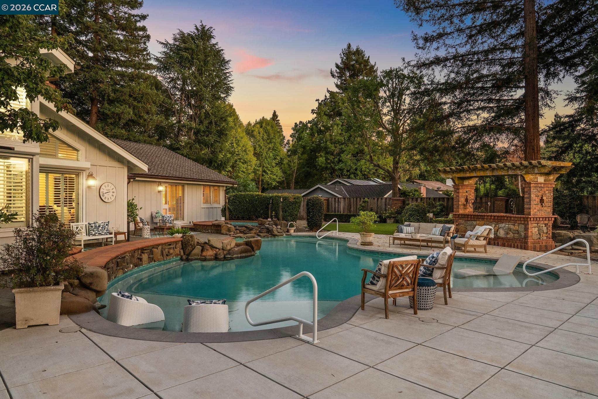 2031 Scarlet Oak Pl