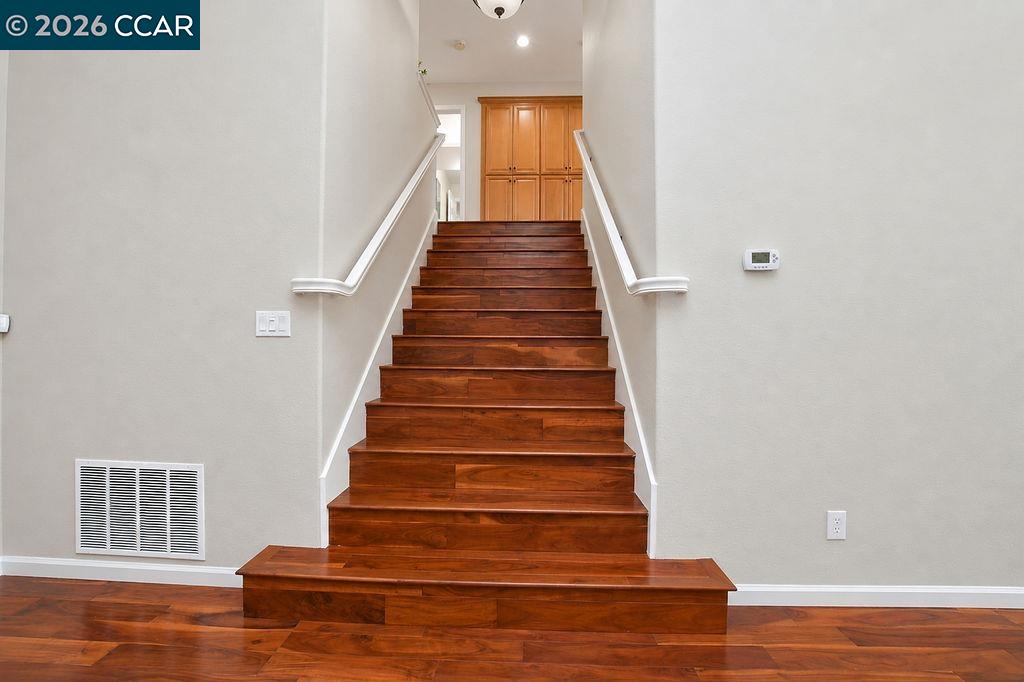 309 Mountain Ridge Dr
