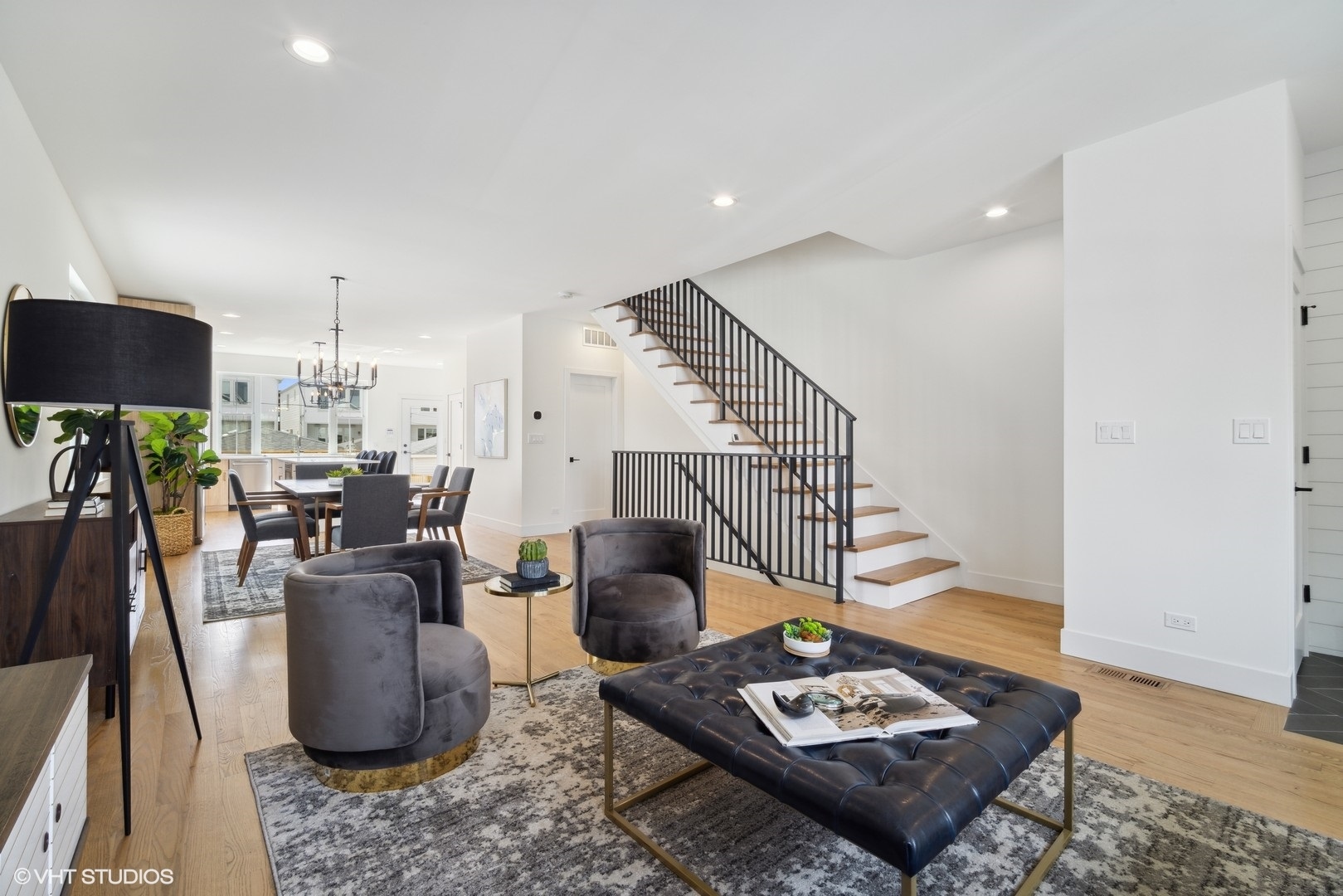 2535 W Lexington Street