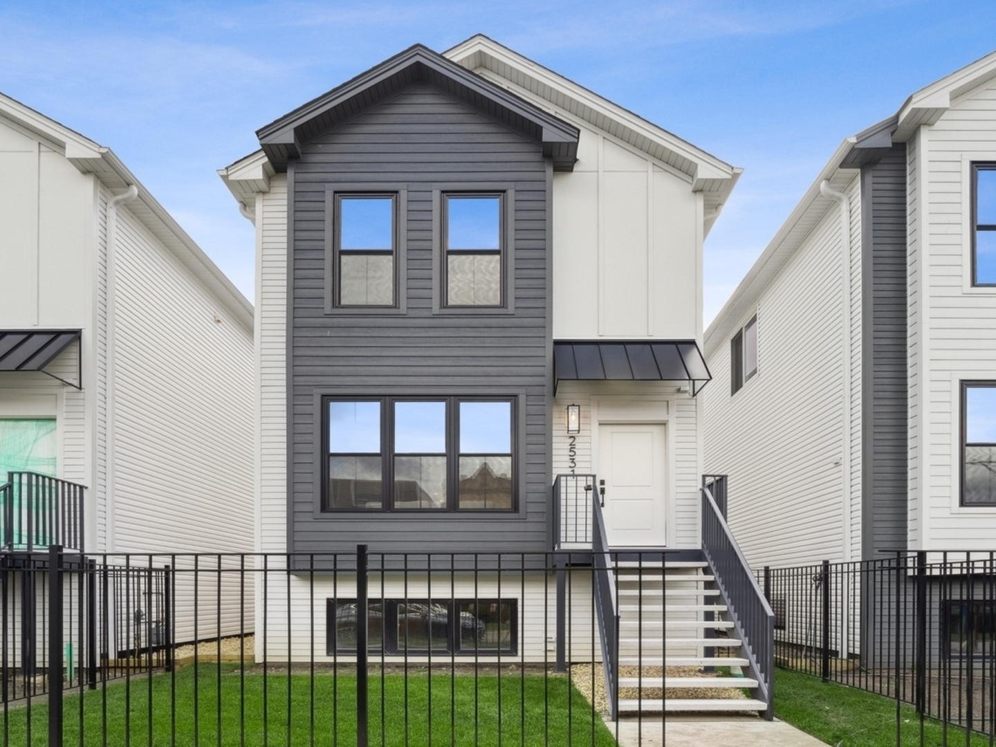 2535 W Lexington Street