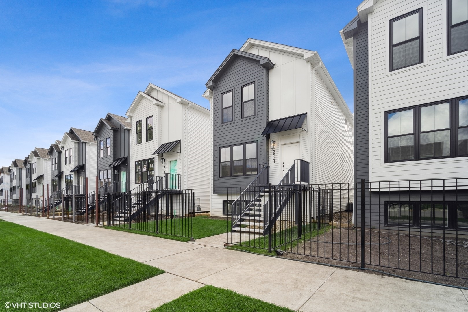 2535 W Lexington Street