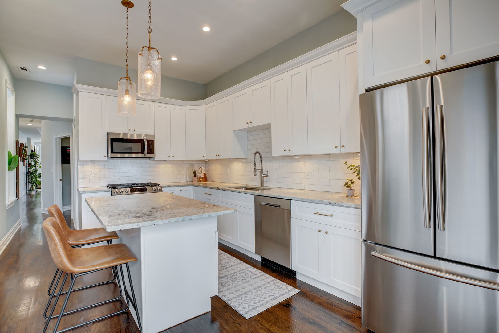 2250 W ADAMS Street Unit: 2