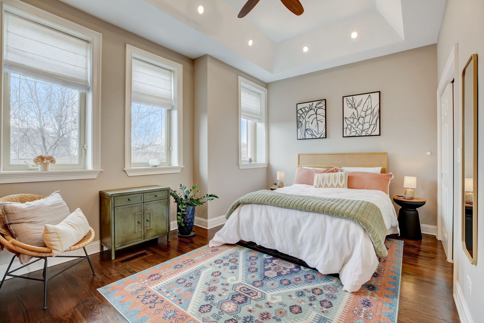 2250 W ADAMS Street Unit: 2