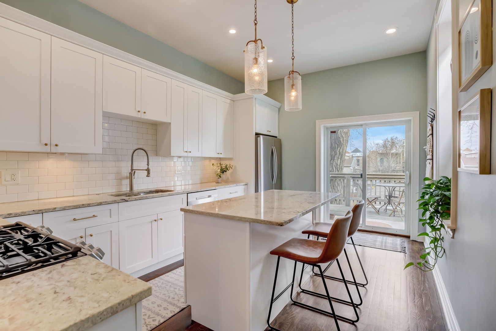 2250 W ADAMS Street Unit: 2