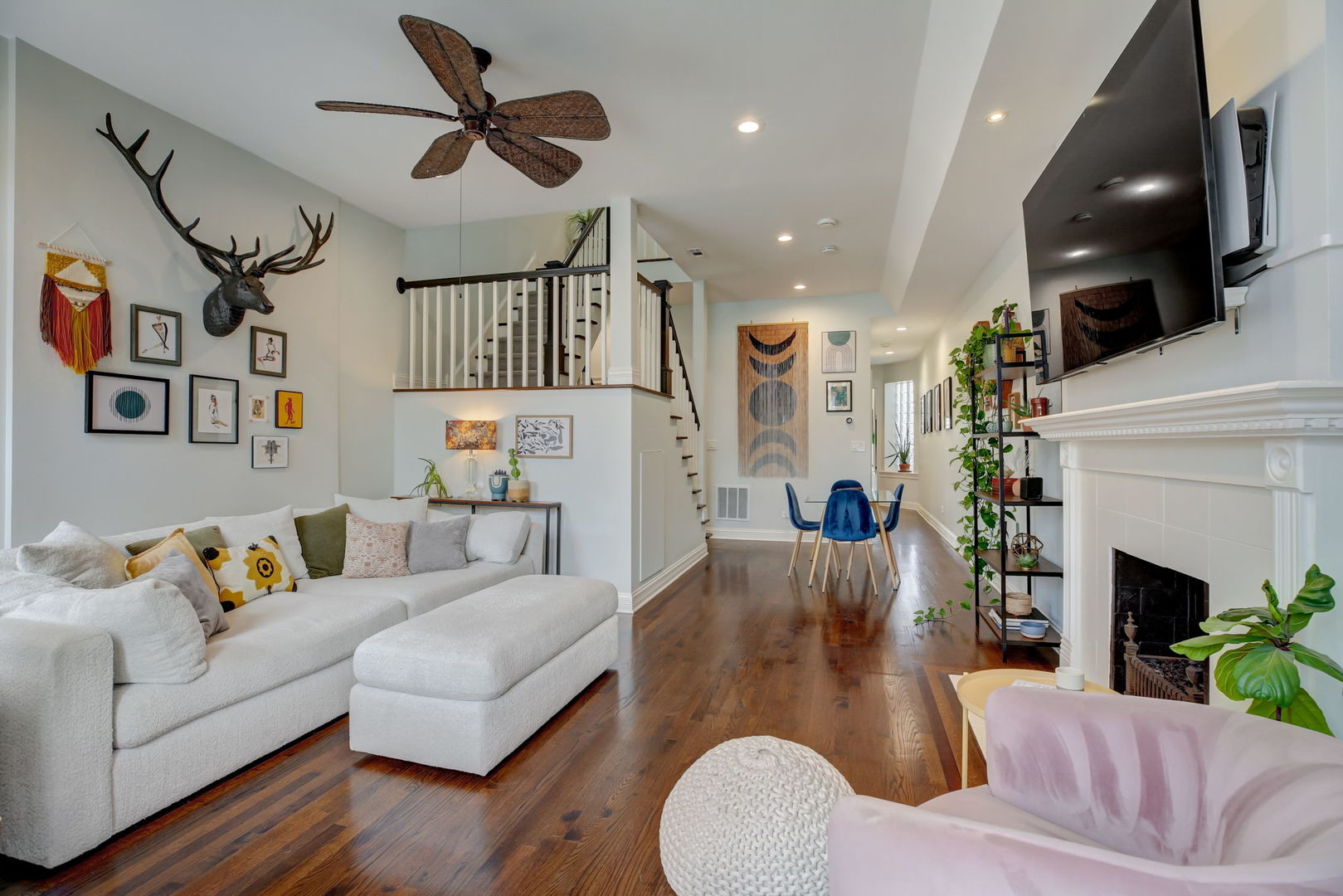 2250 W ADAMS Street Unit: 2
