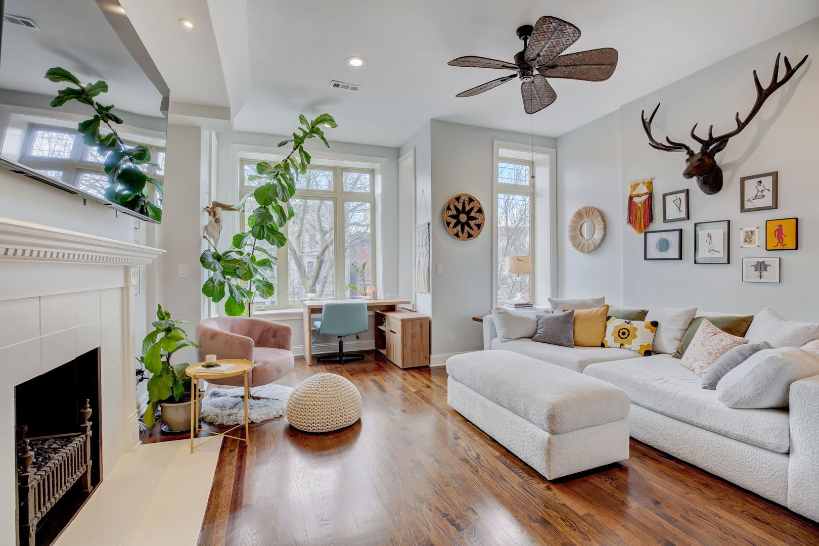 2250 W ADAMS Street Unit: 2