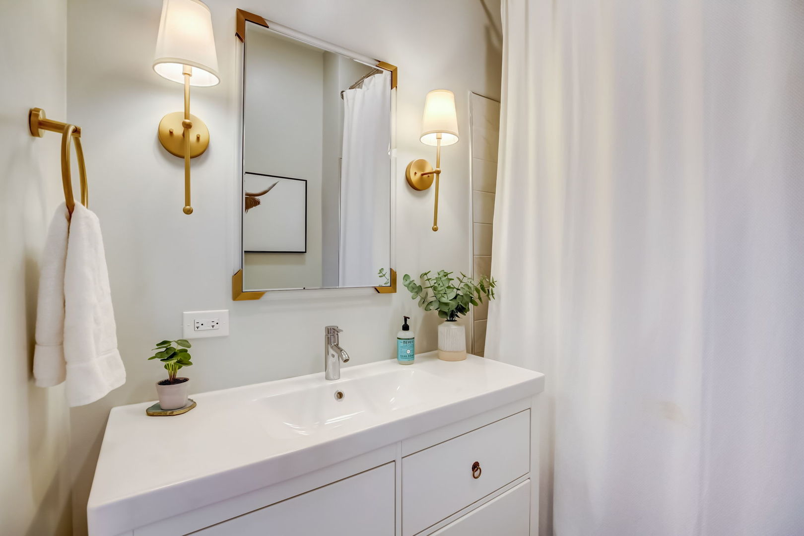 2250 W ADAMS Street Unit: 2