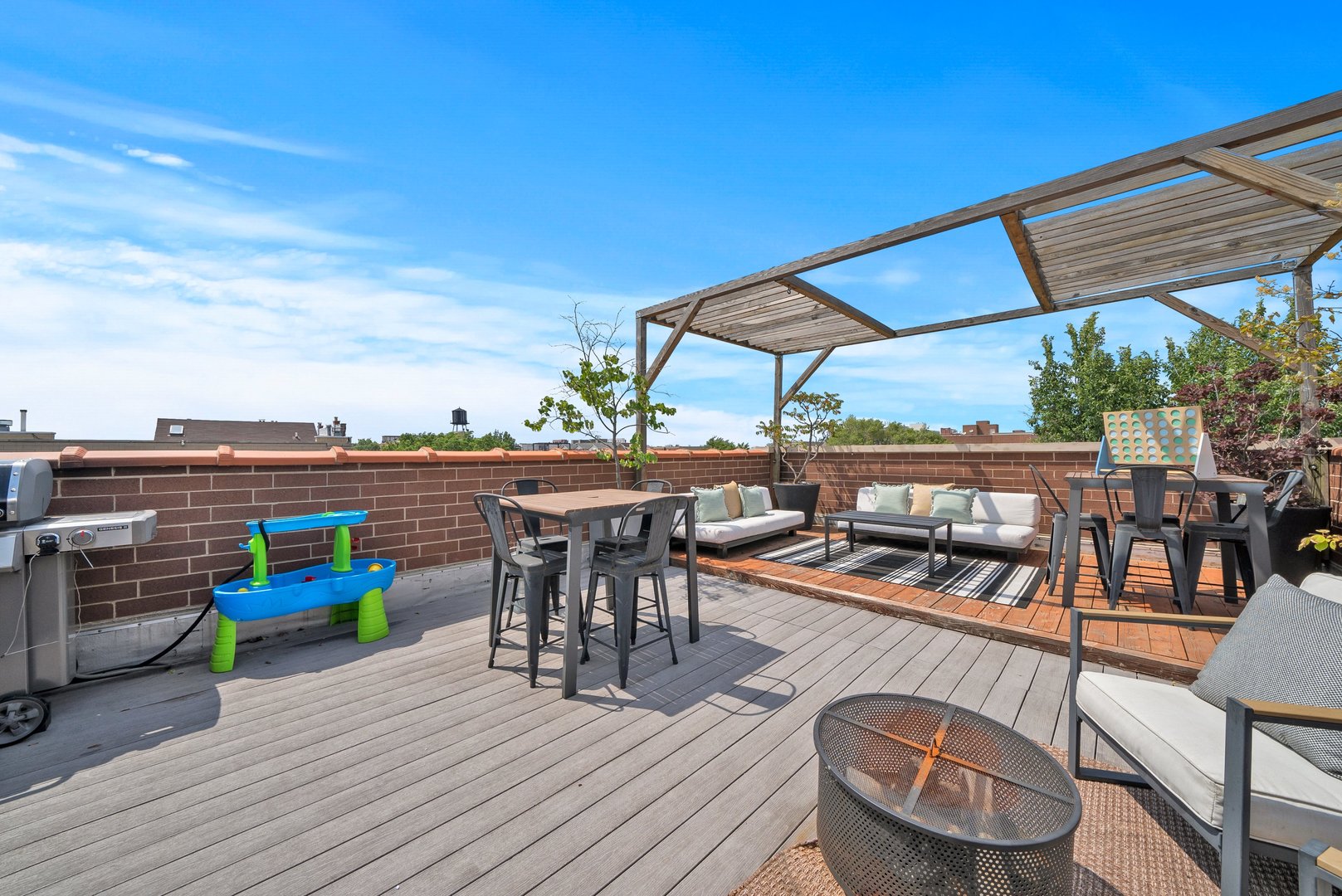 1631 W Pierce Avenue Unit: 2
