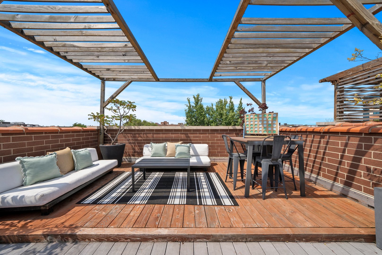 1631 W Pierce Avenue Unit: 2