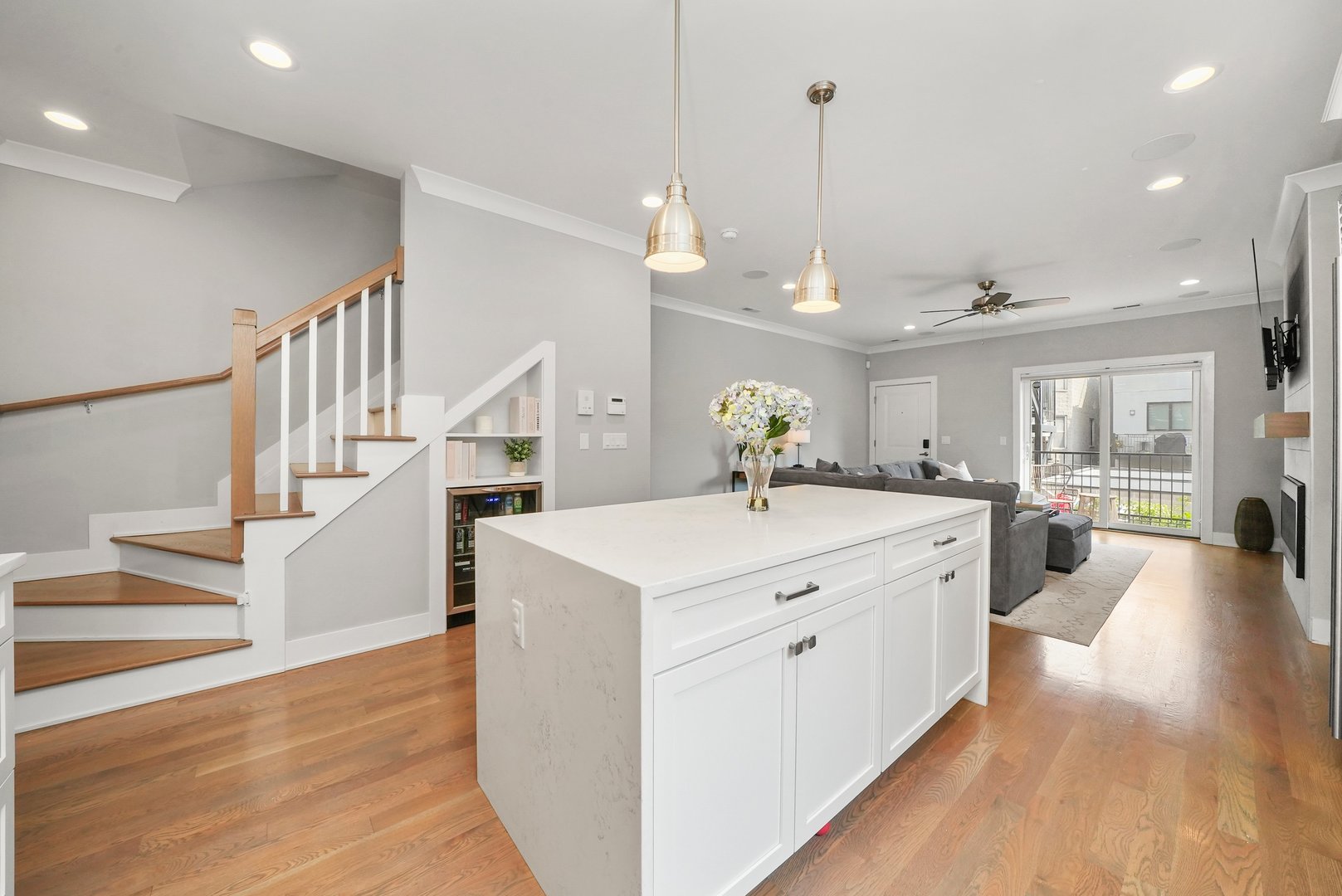 1631 W Pierce Avenue Unit: 2