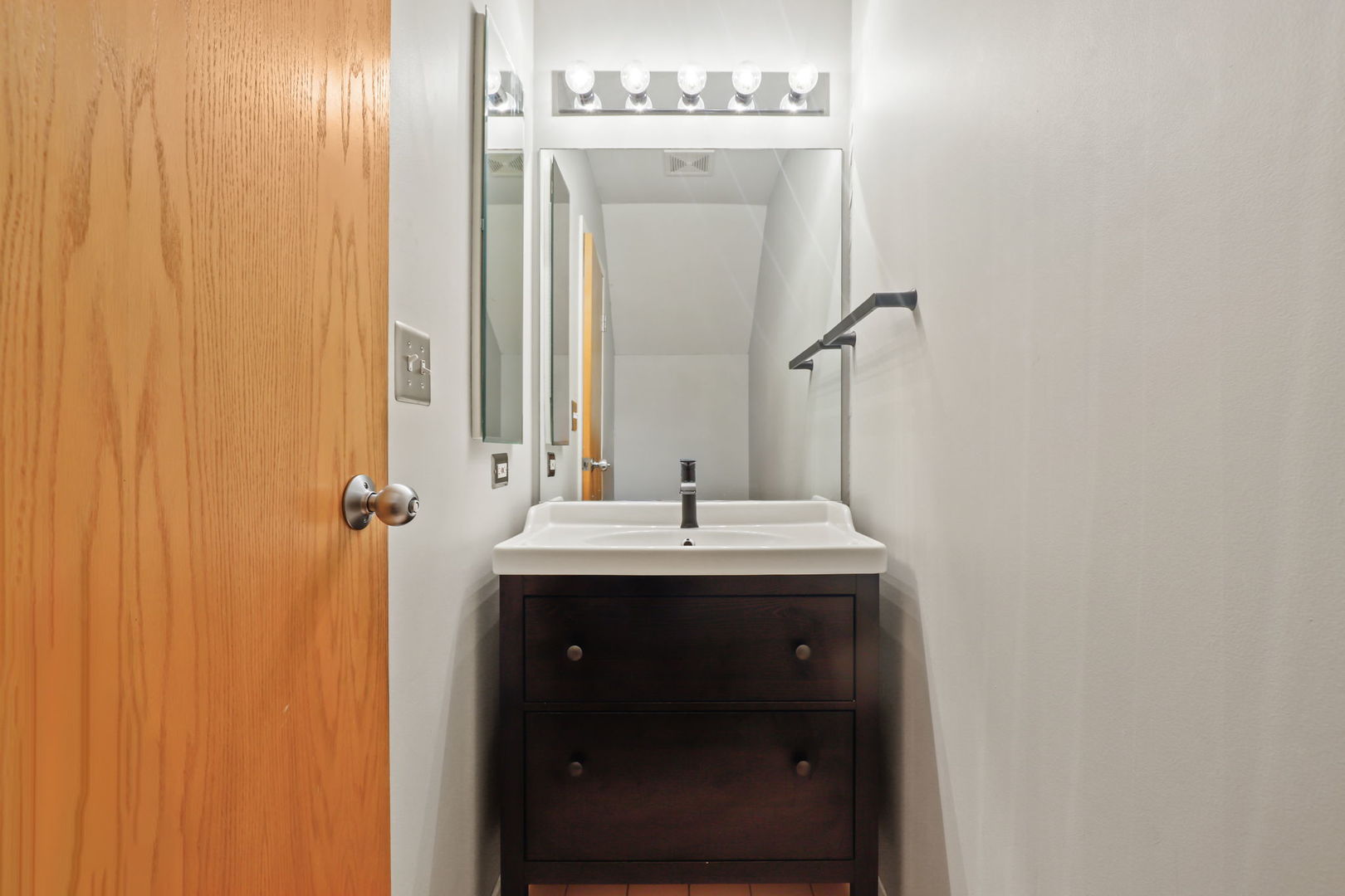 2333 W Saint Paul Avenue Unit: 307