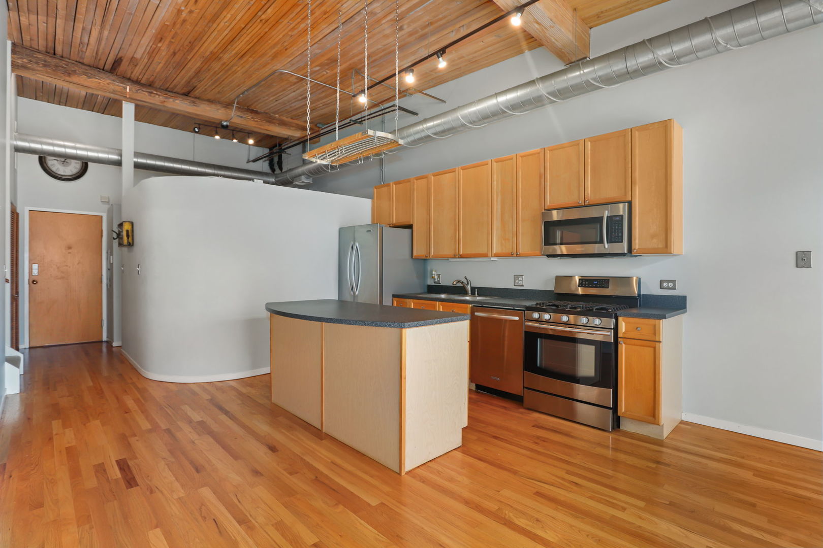 2333 W Saint Paul Avenue Unit: 307