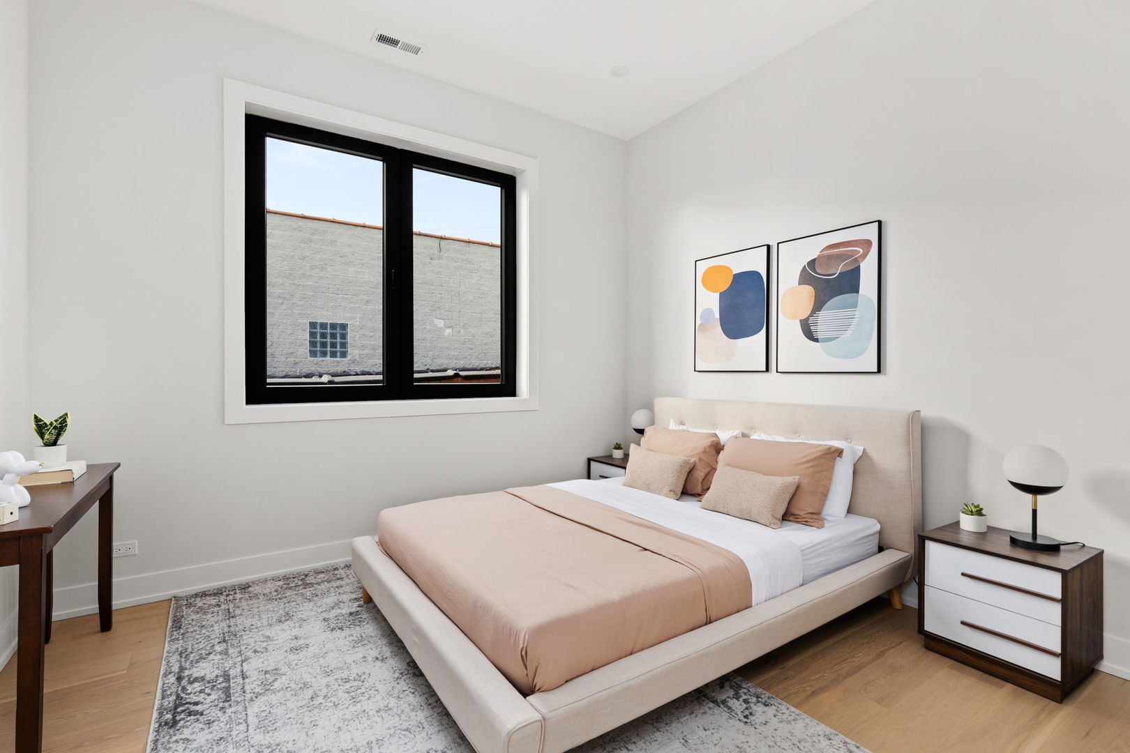 941 N Damen Avenue Unit: 302