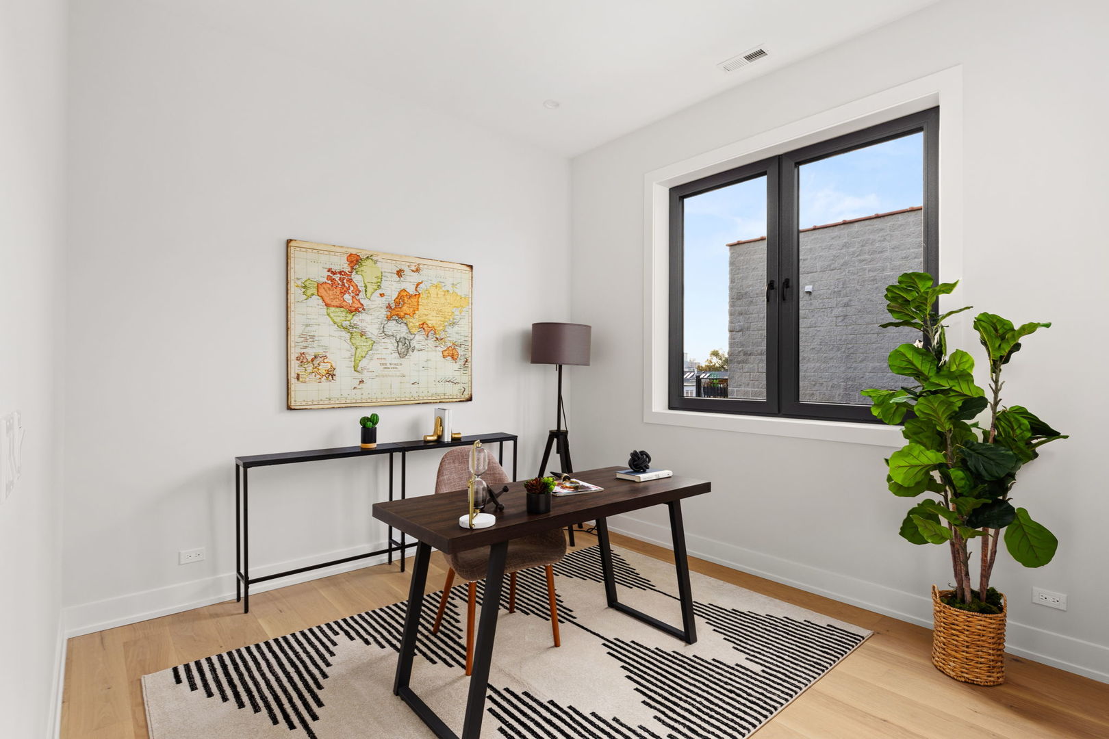 941 N Damen Avenue Unit: 302