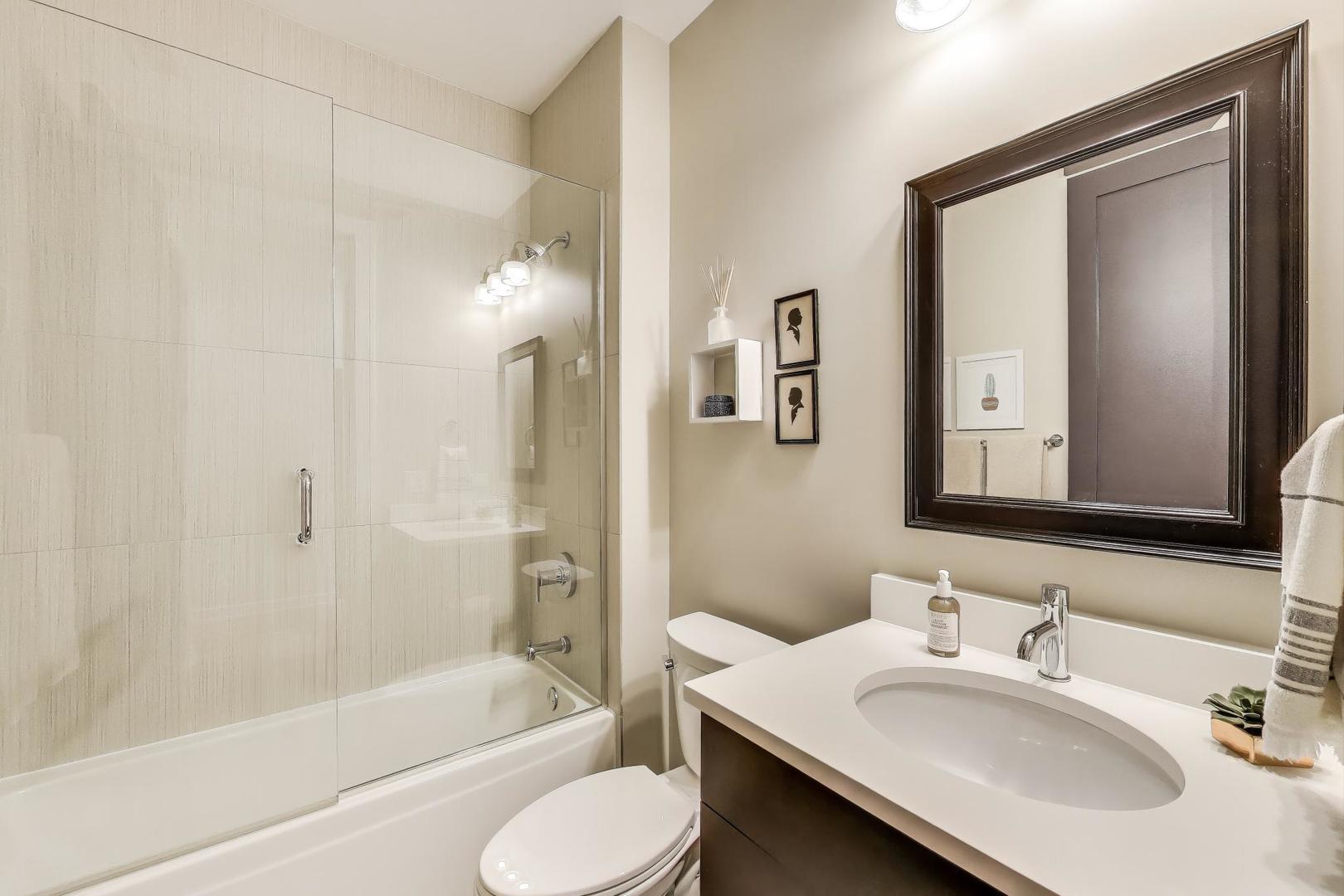 2491 N Milwaukee Avenue Unit: 3N