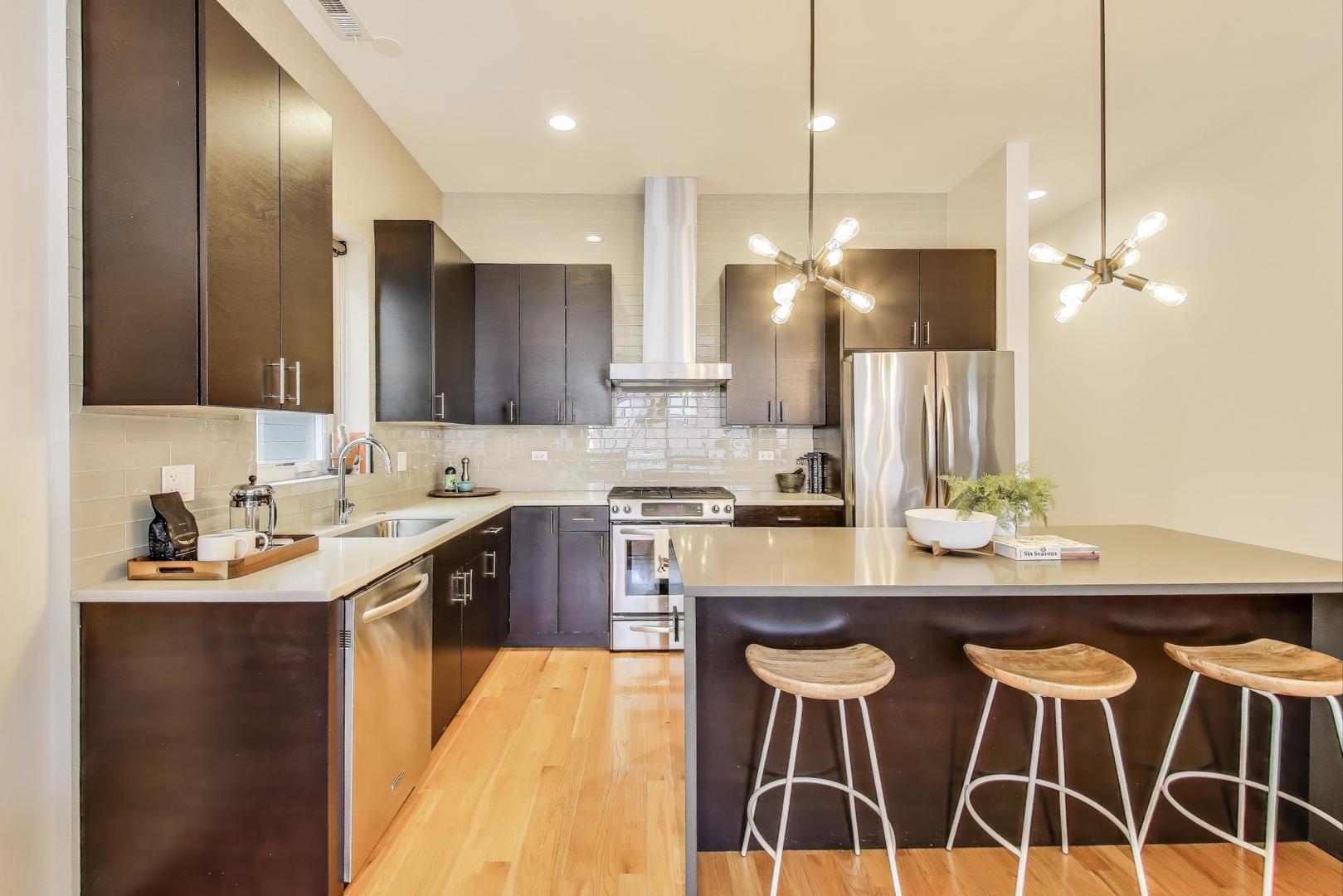 2491 N Milwaukee Avenue Unit: 3N