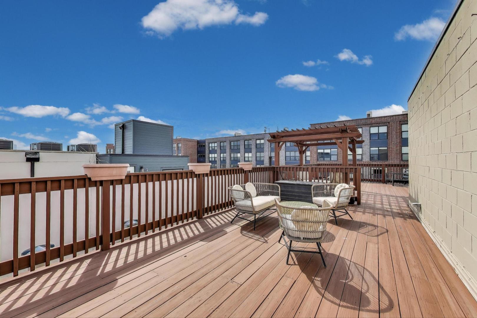 2491 N Milwaukee Avenue Unit: 3N