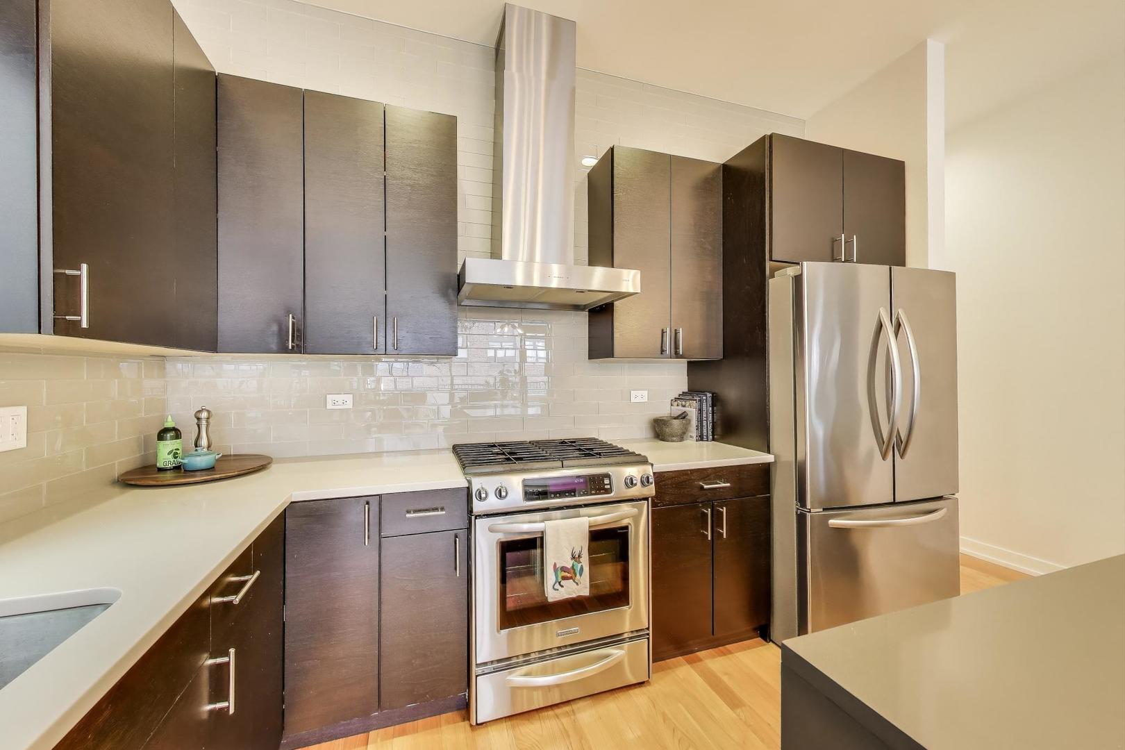 2491 N Milwaukee Avenue Unit: 3N