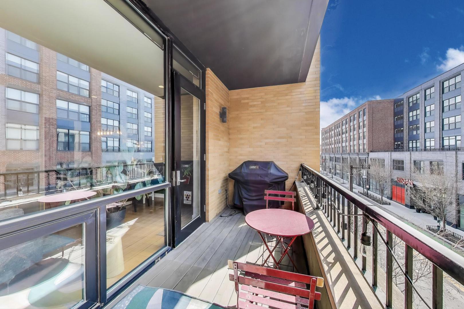 2491 N Milwaukee Avenue Unit: 3N